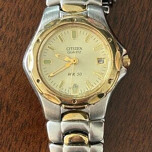 Citizen Quartz Watch Women's Gold and Silver Tone WR 50 works